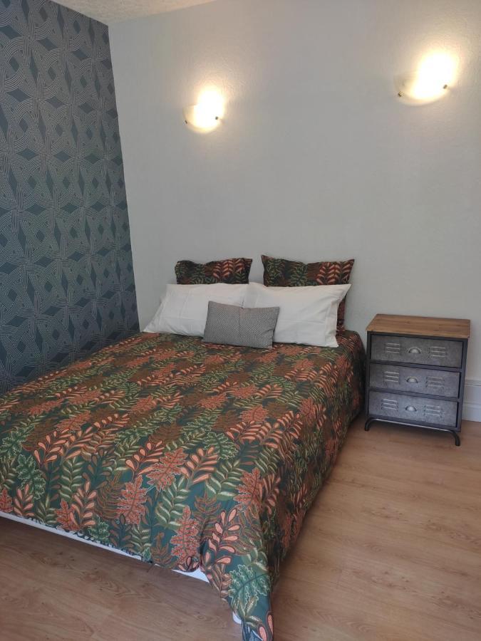 Sezane Apartment แบ็ง-เลส์-แบ็งส์ ภายนอก รูปภาพ